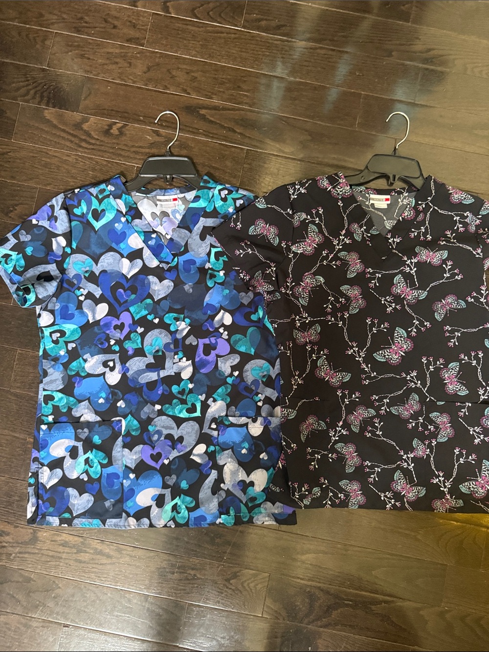 WHIT women’s Blue Heart and butterflies Print Short Sleeve Scrub Tops! S